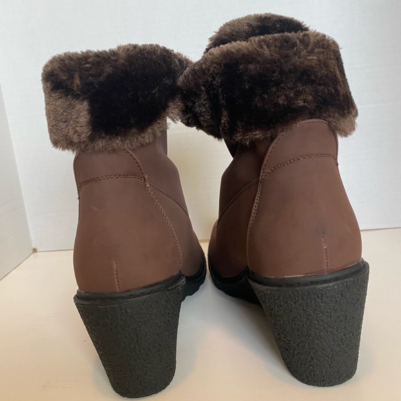 Dream Pairs HighTop Boot - Picture 6 of 8